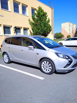 Opel zafira III turer 7miestne - 2