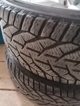 235/45R18 98 zimné - 2