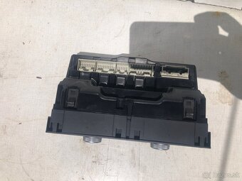 Audi Q7 4L - Ovládací panel (klimatronic) 4L0 820 043 F - 2