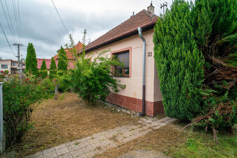 Na predaj starší rodinný dom s veľkým pozemkom v Trenčíne, č - 2