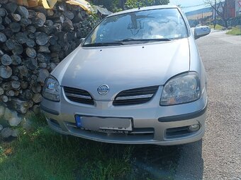 Nissan Almera Tino - 2