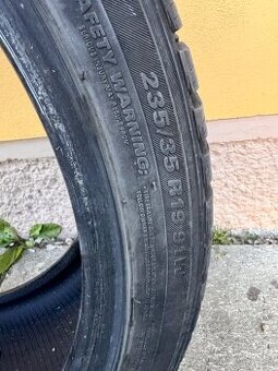 4ks zimné pneu Kumho 235 35 R19 - 2