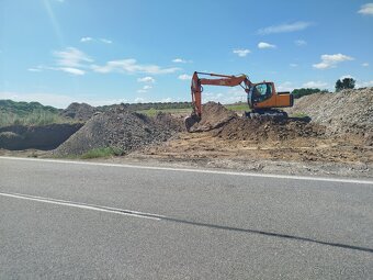 Predám JCB 103 otočny bager,možná výmena - 2