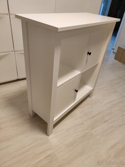 Skrinka policová - 2