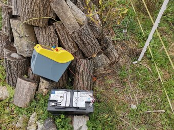 Predám elektrický ohradnik - 2