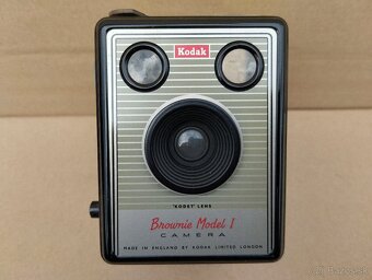 Fotoaparát Kodak Brownie + pouzdro - 2
