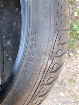 Predám zimné Goodyear 215/45/R16 - 2