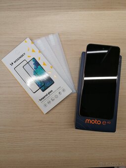 Predám mobil Motorola Moto e40 - 2