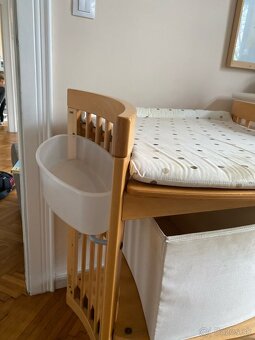 Stokke prebaovaci pult - masiv - 2
