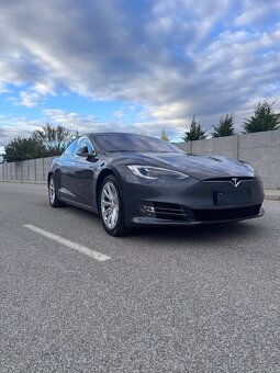 Tesla Model S 2018 100D - 2