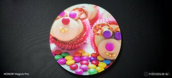 Nový sklenený otočný stojan. - 2