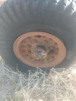 Náprava z rozmetadla - 2