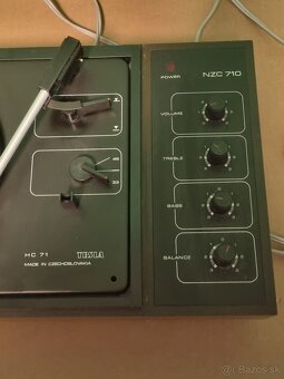 Predám starožitný  gramofón Tesla HC 71 - 2