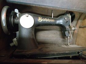 starý šlapací šicí stroj z. BOBBIN - 2