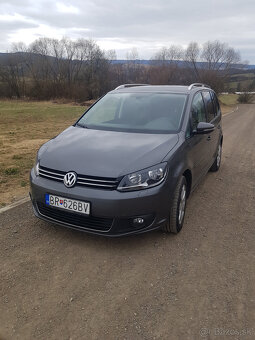 Volkswagen Touran 1.6 TDI Comfortline - 2