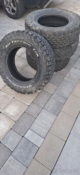 BFGOODRICH LT245/70R16 - 2