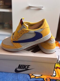 Air jordan travis scott canary w - 2