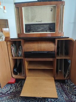 Staré radio gramofón LP - 2