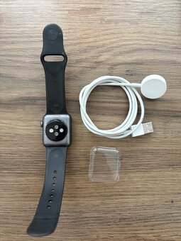 Apple Watch Series 3 - 38mm na náhradné diely - 2