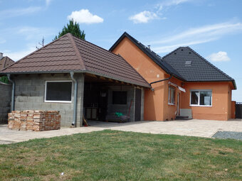 Na predaj 3 izbový rodinný dom v obci Šúrovce okr.Trnava - 2