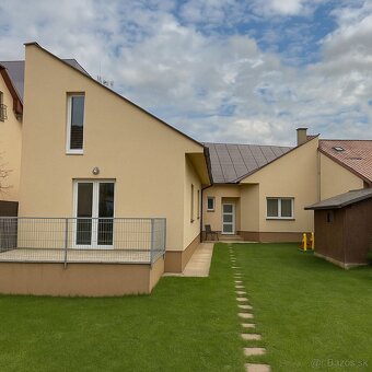 Predám rodinný dom v centre Kysuckeho Nového Mesta - 2