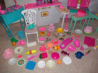 nábytok pre bábiky barbie rúž špirála šálky krém zubná kefka - 2