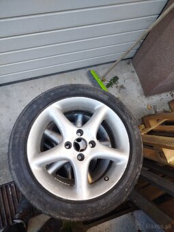 R15 4x100 185/55 82V - 2