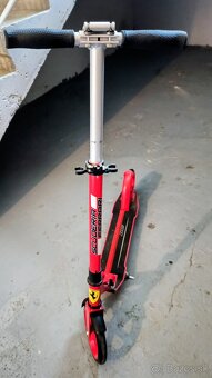 Kolobežka Ferrari - 2