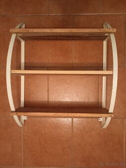 Závesná polica - 2