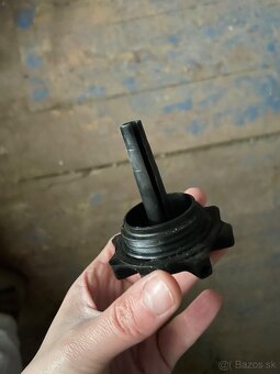 Víčko na servo olej Bmw e39 - 2