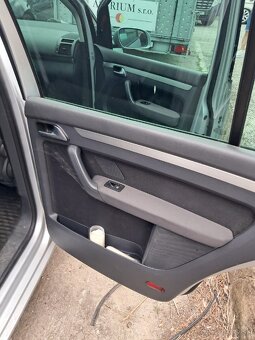 VW Touran 2,0tdi 125kw DSG - 2