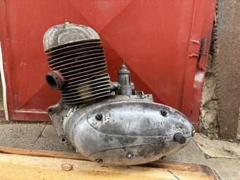 Jawa 250 motor kyvačka - 2