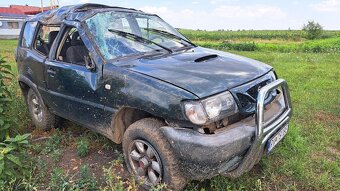 Nissan terrano - 2