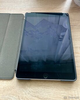 Prelim Apple iPad 10.2 - 2