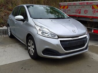 Peugeot 208 1.2i - 2
