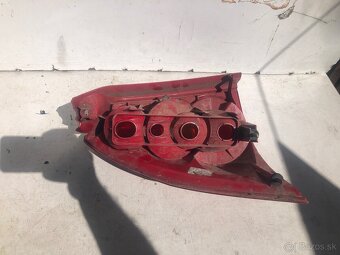 Peugeot 307 SW 3H - Zadné práve svetlo - 2