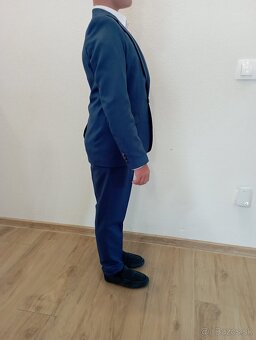 Chlapčenský oblek tmavomodrý - 2