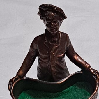 Bronzové ťažítko-soška - 2