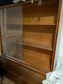 Darujem skrine za odvoz - 2