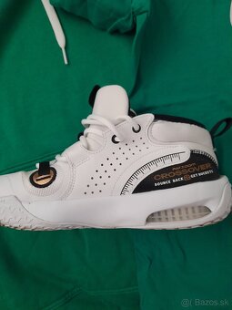 Mikina,tričko a Nike botasky - 2