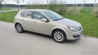 Opel Astra - 2