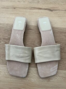 Zara kožené krémové šľapky - 2