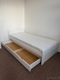 Biela posteľ s úložným priestorom - 2