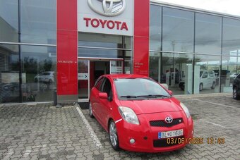 Yaris 1,8 T-sport Lux + 3D - 2