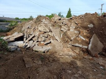 Ponúkam, darujem sutinu cca 90 ton - 2