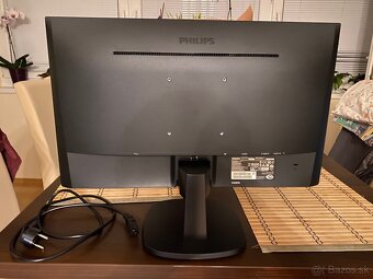 Nový PC monitor 24" Philips 243V7QJABF + klávesnica - 2