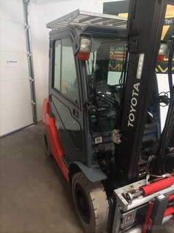 Vysokozdvižný vozík Toyota Tonero HST25 - 2