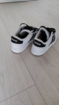Detske Adidas 39 1/3 - 2