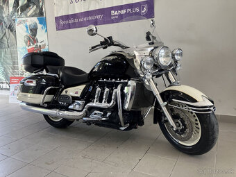 Triumph Rocket 3 Touring - 2