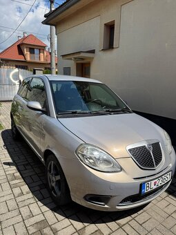 Lancia Y 1.2i R.V.2010 - 2
